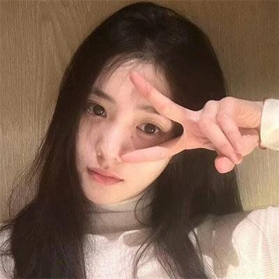 四月碎片 海报