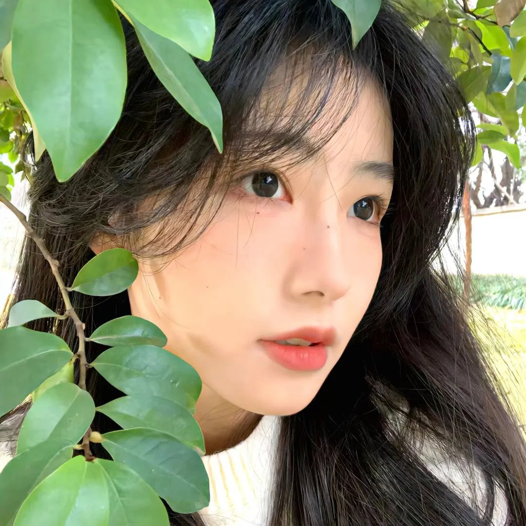 魔镜魔镜变变变 海报